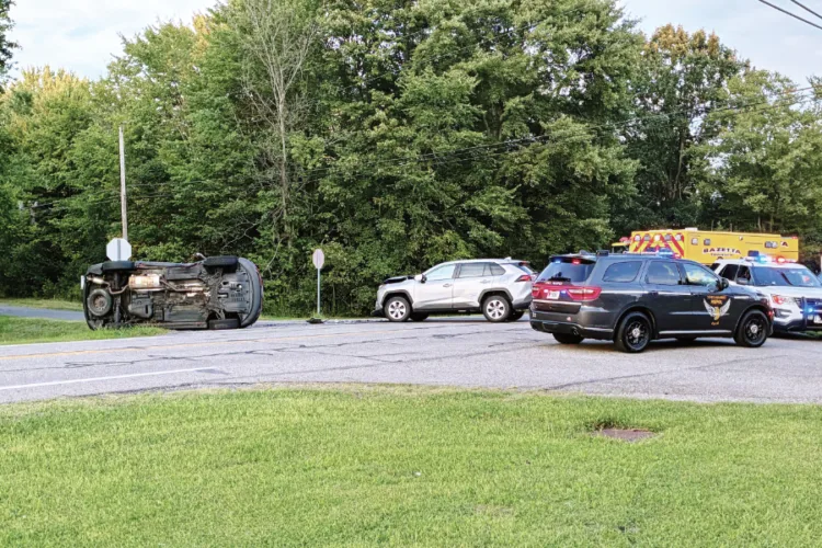 2 vehicles involved in Bazetta rollover crash